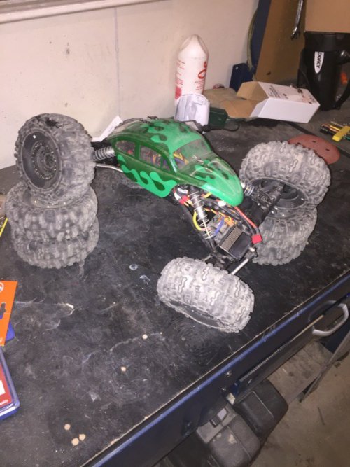 Axial XR10 twist  right.jpg