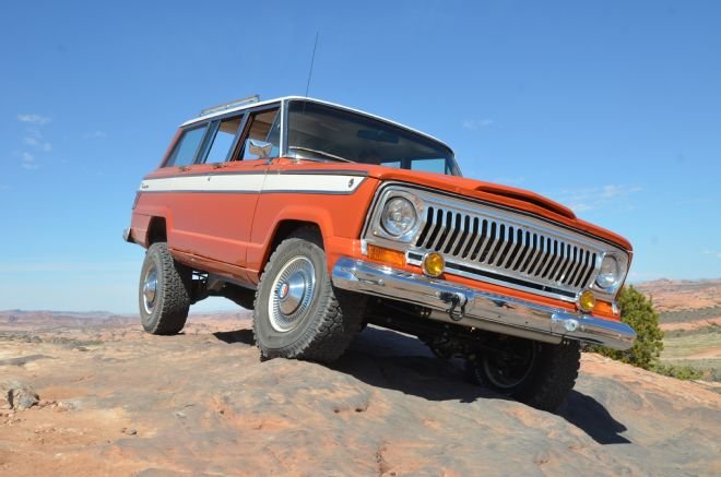 1976-jeep-wagoner-front-three-quarter-on-the-rocks.jpg