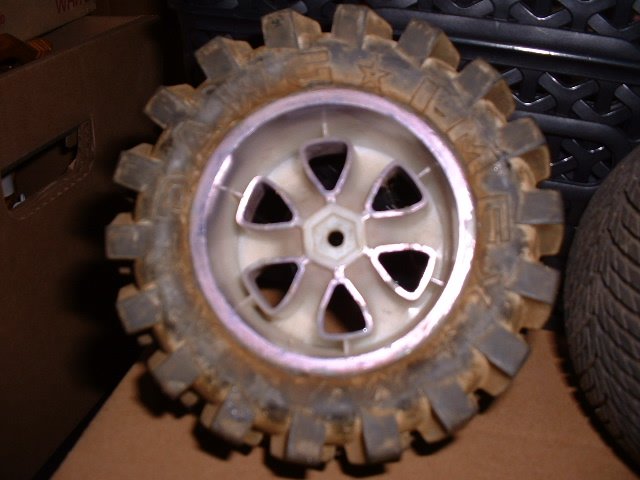 T-Maxx Tires & Parts 003.JPG