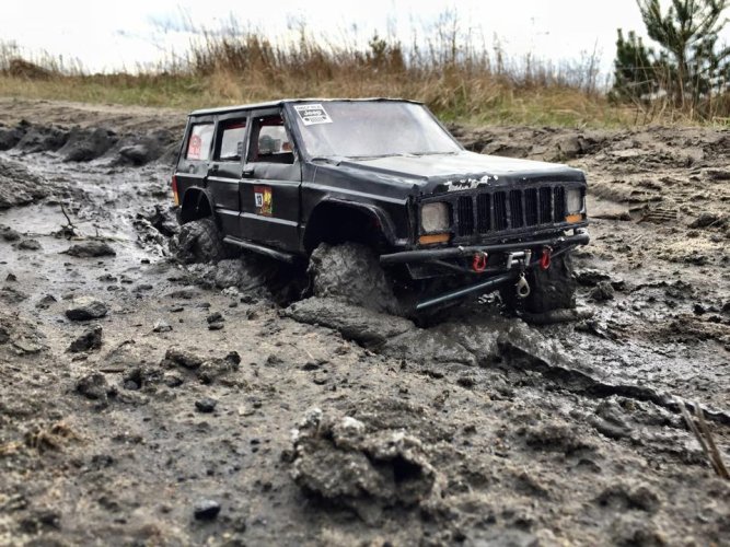 xj_action.jpg xj_action.jpg