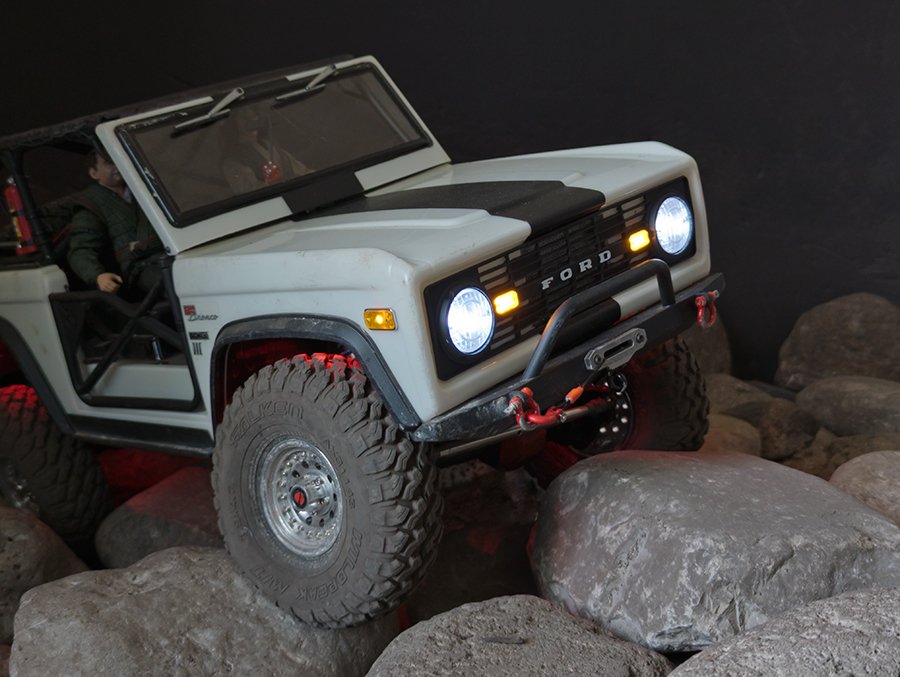 Bronco SCX10III - Front-Grill-Replaced