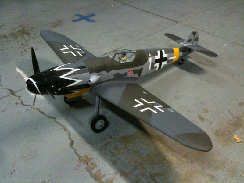 Messerschmitt bought 12/26/2009 to replace the totaled T-28. I love the looks and detail of the is plane. Only problem is, I'm having a tuff time taki