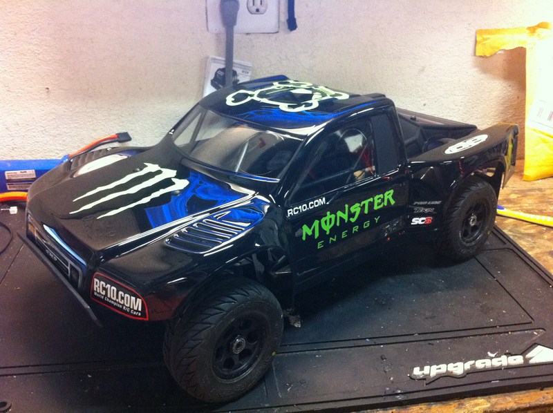 Team Associated SC8e new body I painted seeing the ones I got were when I bought it used were in very bad shape.