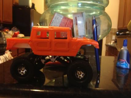 HummerBodywithPenforScale-1.jpg