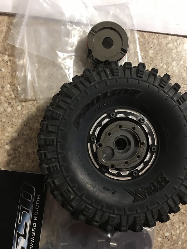 38437400176_76006d1976_c.jpg