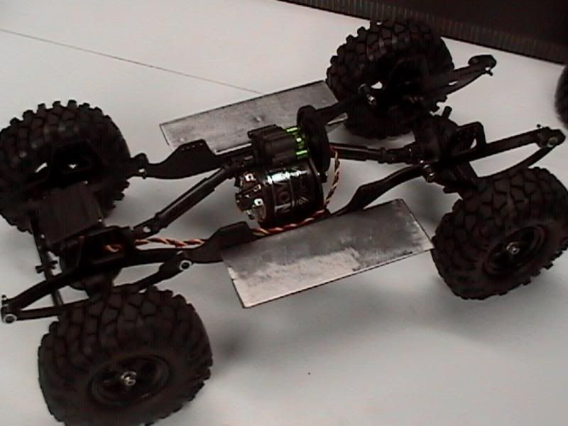Frontbumperandrockrails008.jpg